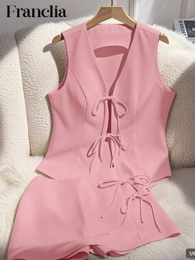 SHEIN Soft Pink Two-Piece Tie Detail Set